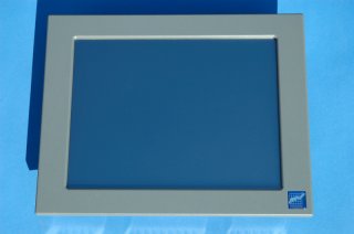 eln pohled na panelov monitor DataLab LCD 17